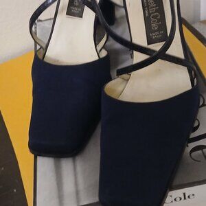 Kenneth Cole navy heels